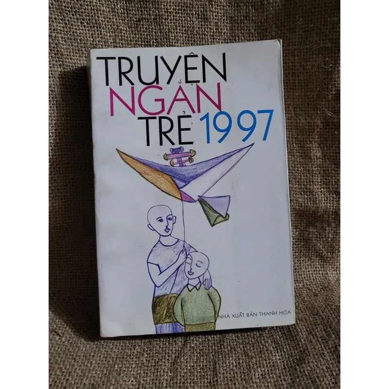 Truyện ngắn Trẻ 1997 - 600 trang  707908