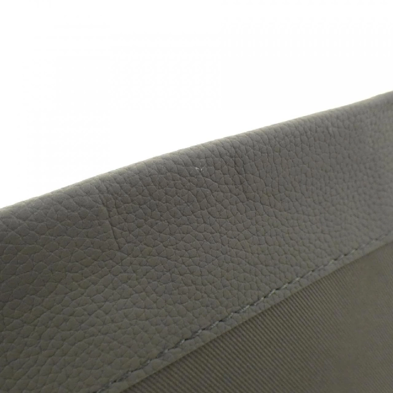 Túi đeo vai LV Aerogram Fastline Wearable Wallet M82086 của Louis Vuitton 612506