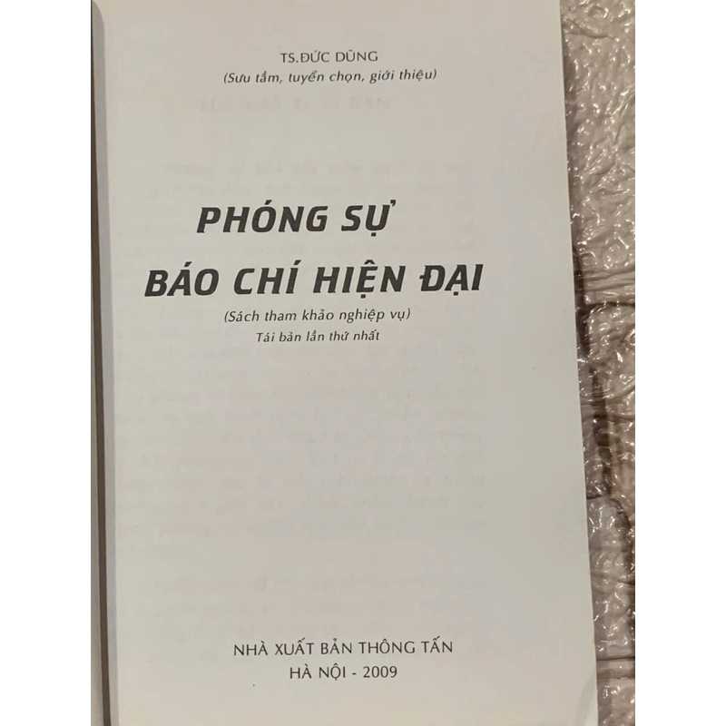 PHÓNG SỰ BÁO CHÍ HIỆN ĐẠI - 2009 539911