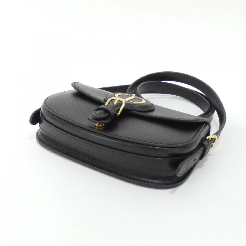 Túi xách vai Dior Bobby mới của Christian Dior S5713UMOL 611438