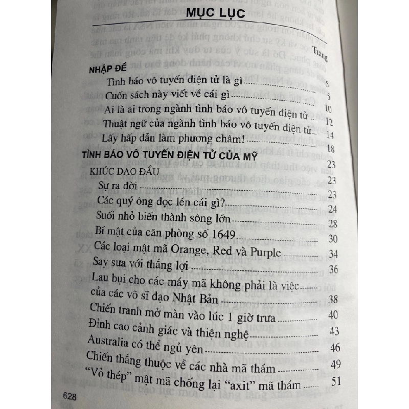 Tình Báo Vô Tuyến Điện Tử -Tác giả : B.Anin- A.Petrovich -NXB Công An ND 2004 -Bìa cứng,khổ 13x19cm,630 trang -Sách lưu kho còn mới 449846