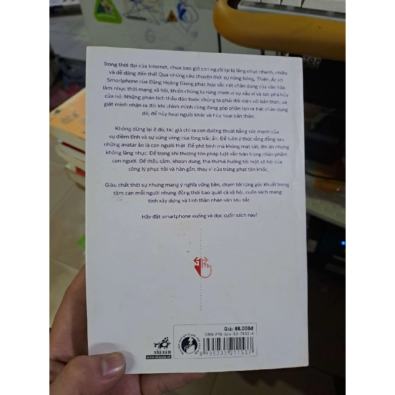 Thiện ác và smart phone Đặng Hoàng giang mới 90% bẩn nhẹ 2017 Văn học Việt Nam HCM1809 923380