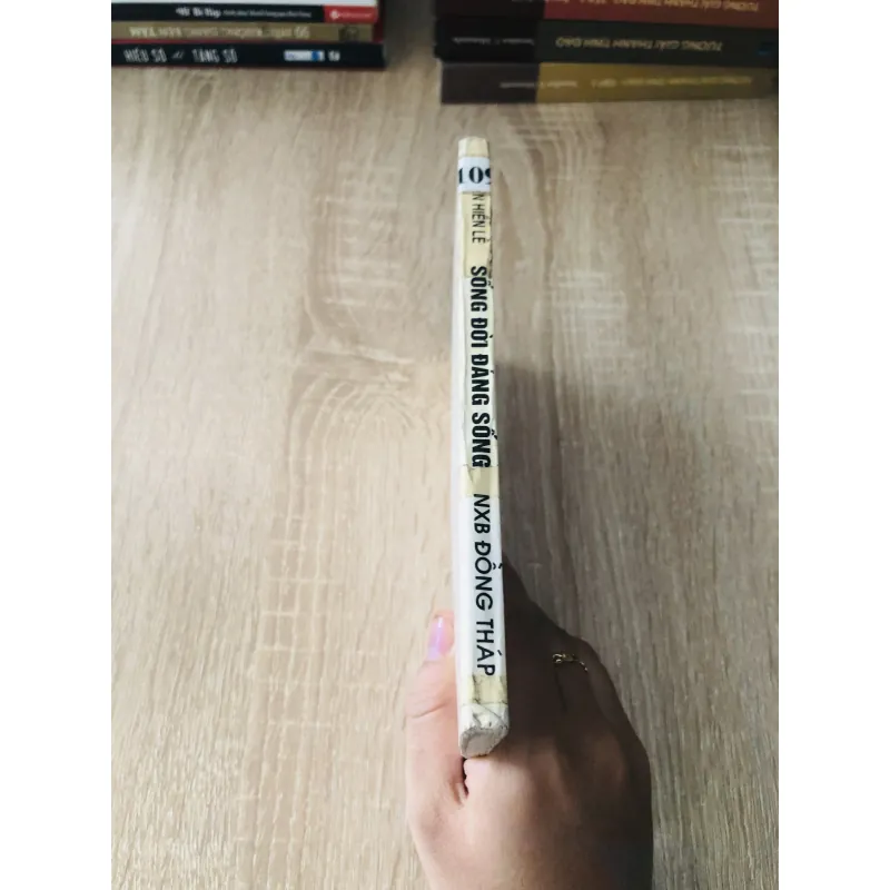 SỐNG ĐỜI ĐÁNG SỐNG  1020442