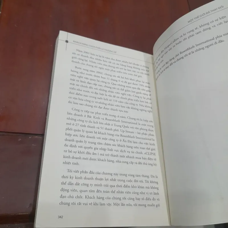 KHÁCH HÀNG chưa phải là THƯỢNG ĐẾ (đặt nhân viên lên hàng đầu trước) 600987