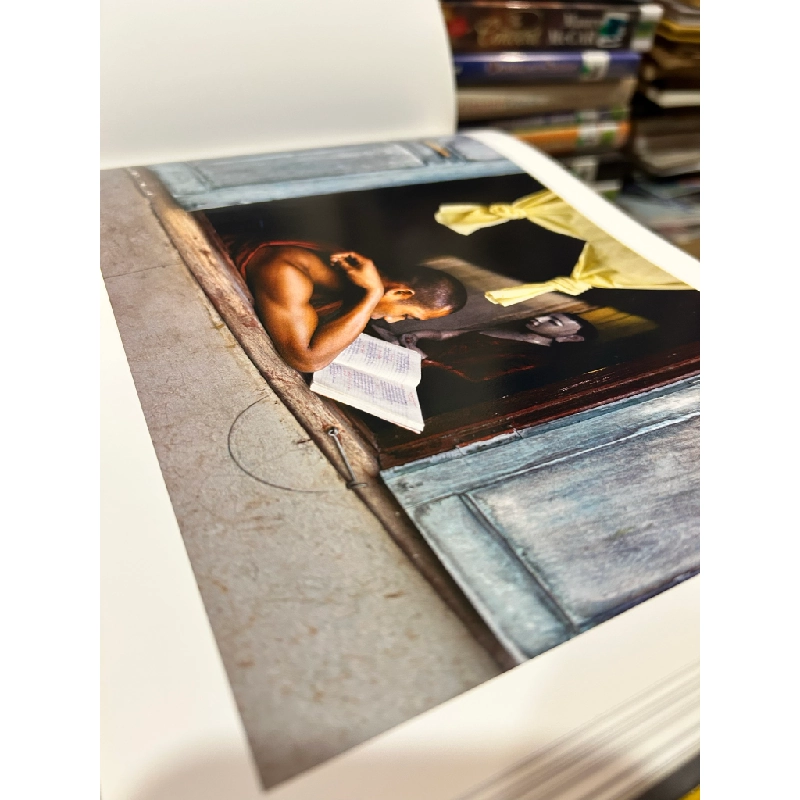 On Reading - Steve McCurry 449693