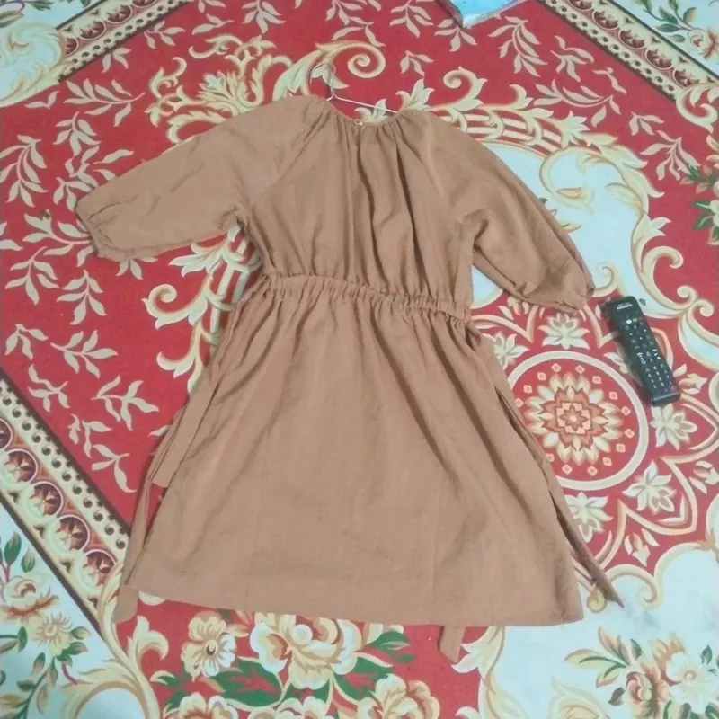 Váy đầm thời trang, màu nâu, bỏ mác nhưng chưa sử dụng, size từ 45kg đến 55k 602887