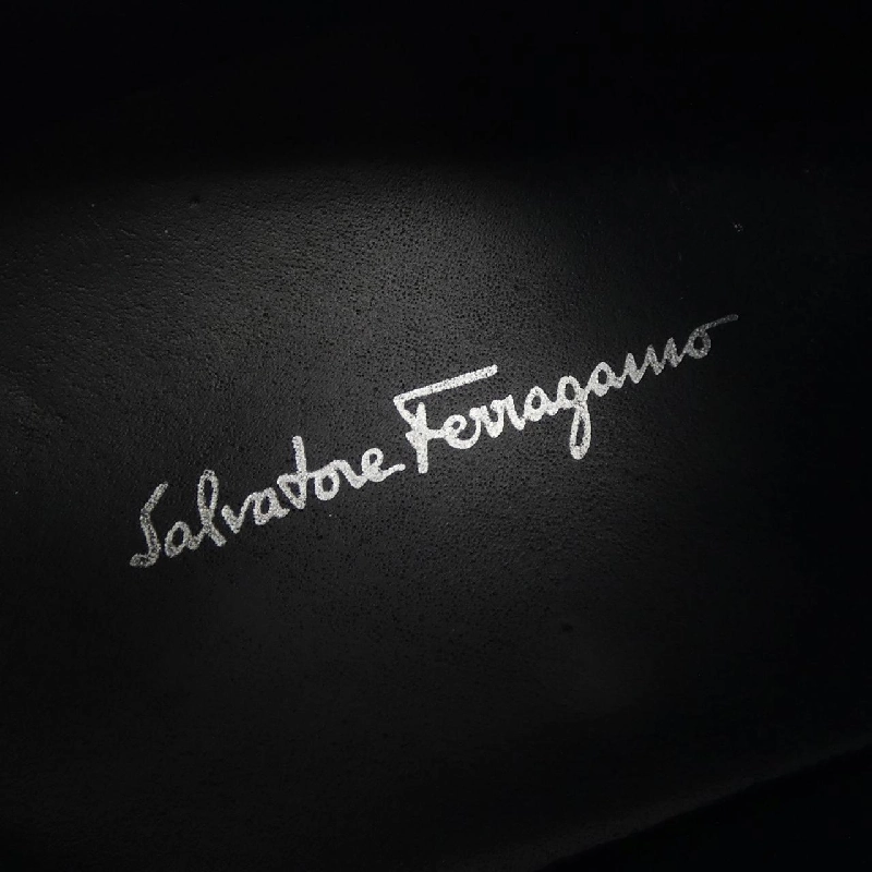 Giày sneaker SALVATORE FERRAGAMO 05021 - Hàng hiệu Authentic 830272