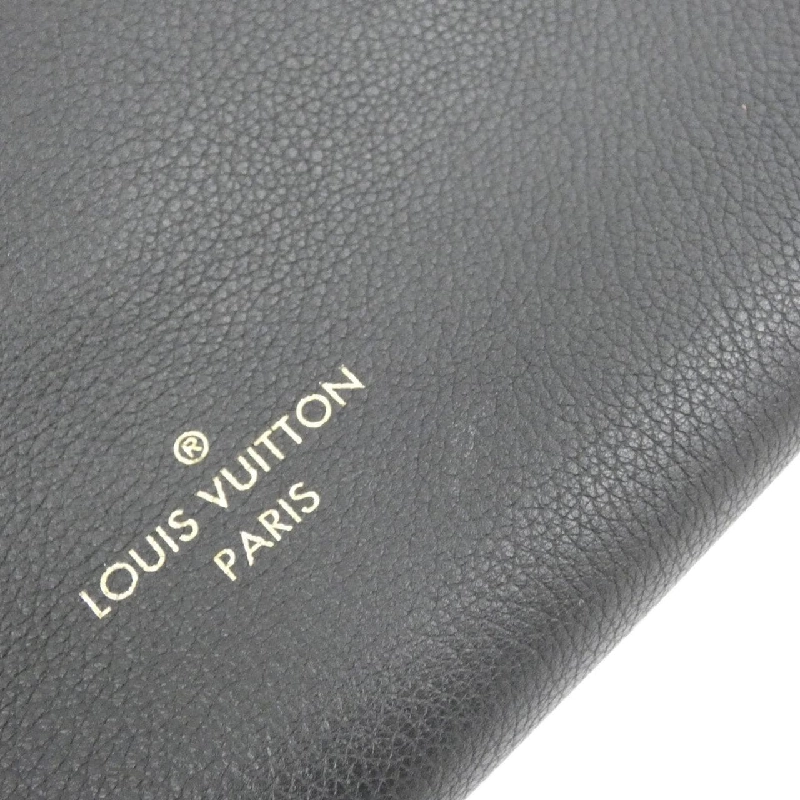 Túi Louis Vuitton On My Side PM M21546 619517