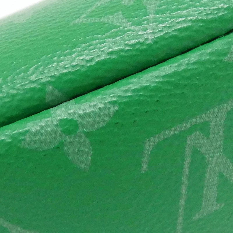 Túi xách vai Louis Vuitton Taiga Lama Catch Bum Bag M31035 - Hàng hiệu Chính hãng 769561