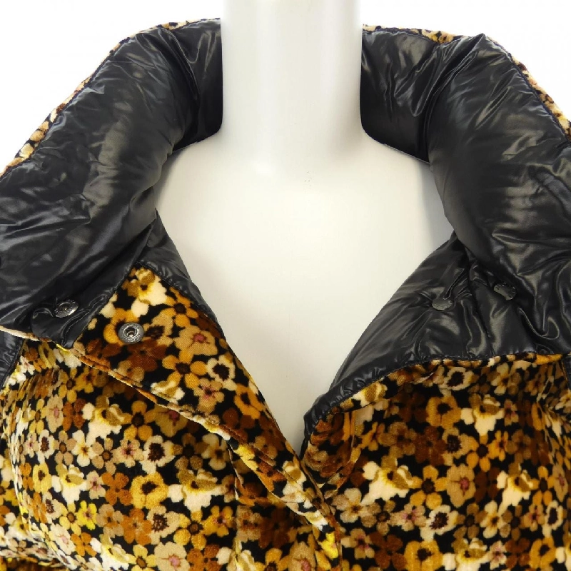 Áo khoác lông vũ MONCLER 643846