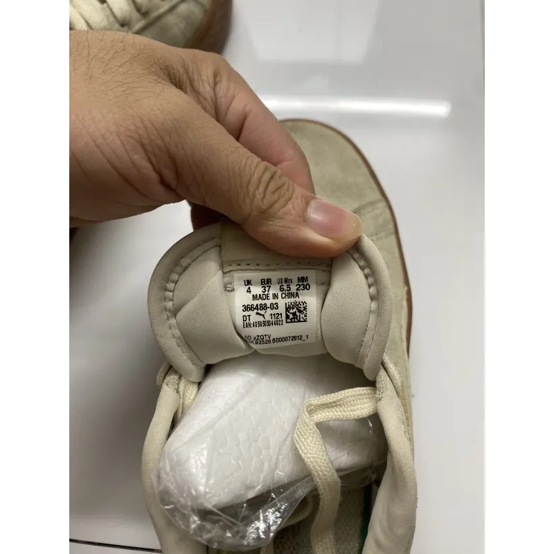 Giày thể thao Puma đế gum 930926