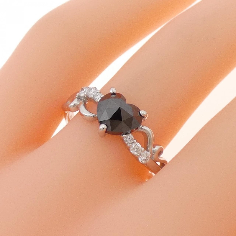 Nhẫn kim cương hình trái tim K18WG 1.05CT - Hàng hiệu Chính hãng 852275