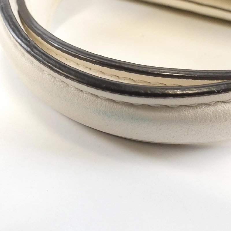 Túi GG Marmont 448054 DTD1T của Gucci 615483