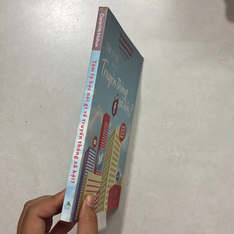 Tâm lý học nói gì về truyền thông xã hội? (t01) 750917