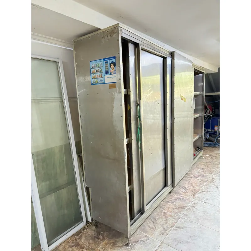 Tủ inox cỡ trung bề mặt sơn tĩnh điện, cửa trượt, có kệ trong 755578