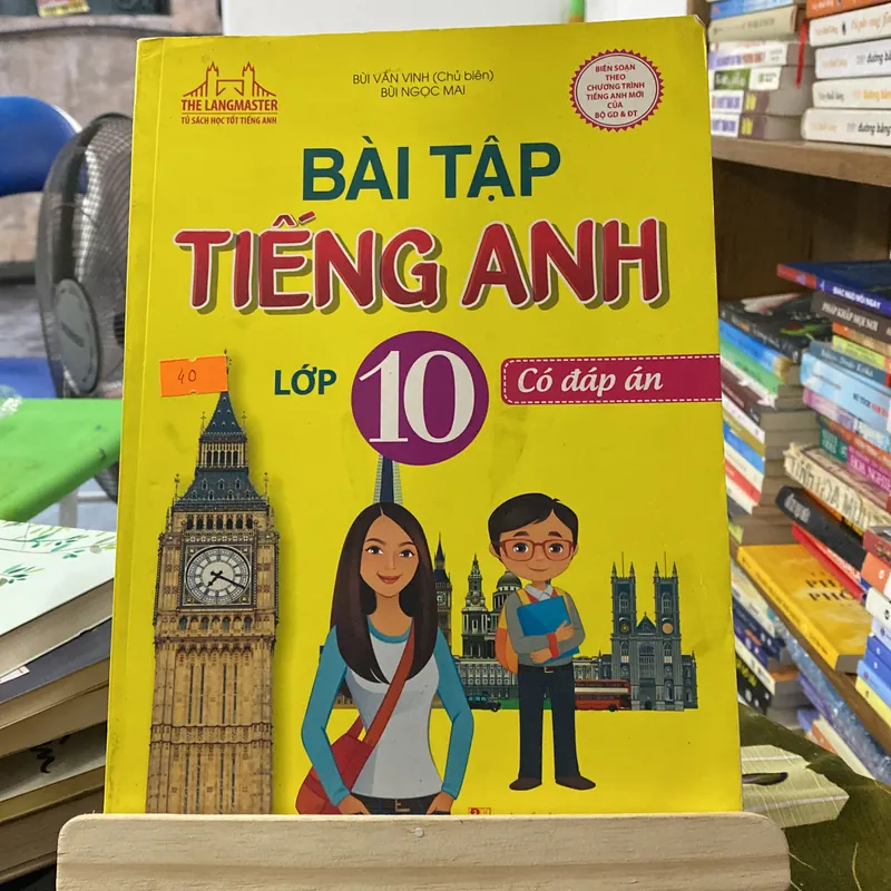 Sách bài tập tiếng Anh lớp 10 có đáp án ￼ 674018