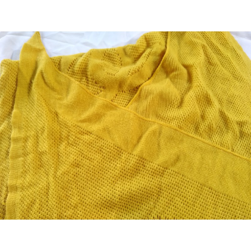 Khăn choàng cổ bằng len màu vàng đồng 10753