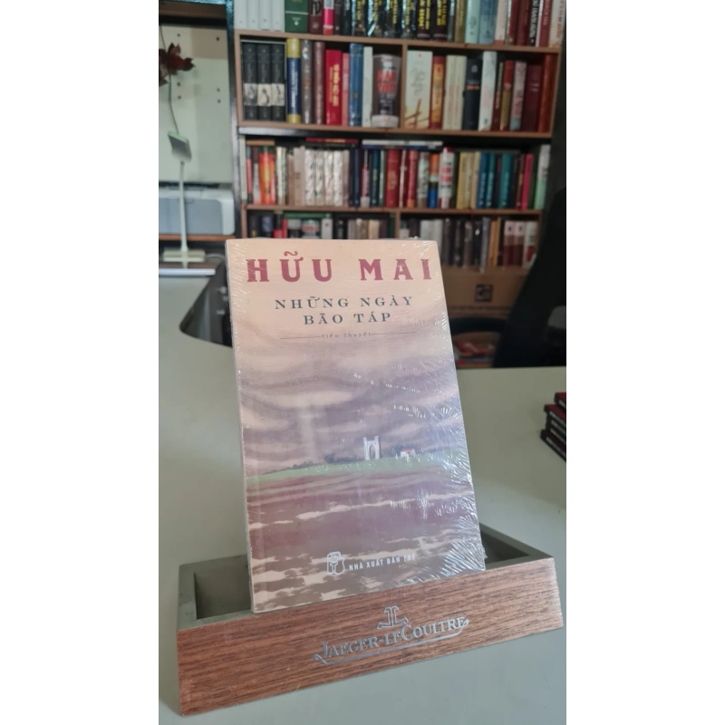 Những ngày bão táp - Hữu Mai Sách văn học STB0302 908692