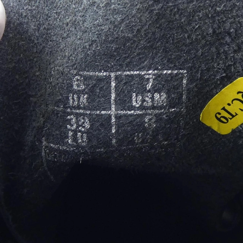 Giày bốt DR.MARTENS - Hàng hiệu Authentic 903863