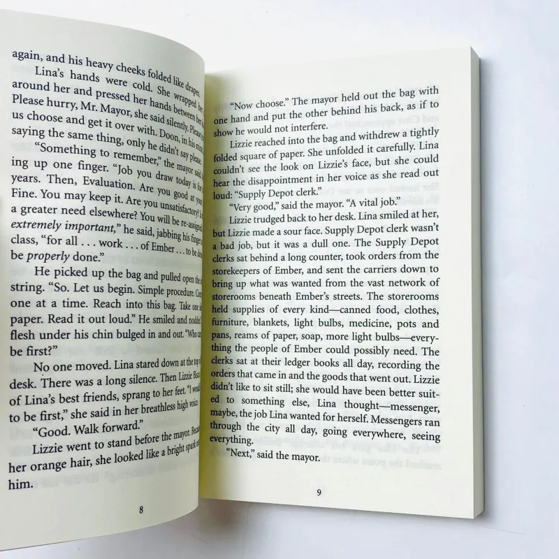 The city of Ember  - 4 quyển - No box 737794