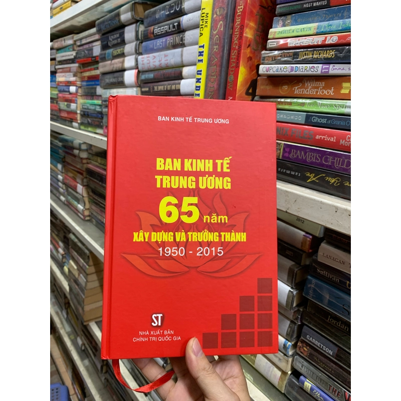 Ban kinh tế trung ương 65 năm xây dựng và trưởng thành 1950 - 2015.  459613