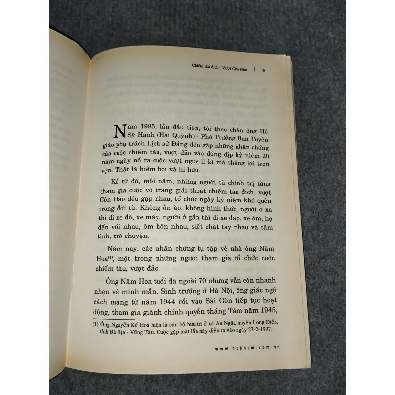 CHIẾM TÀU ĐỊCH VƯỢT CÔN ĐẢO 570634