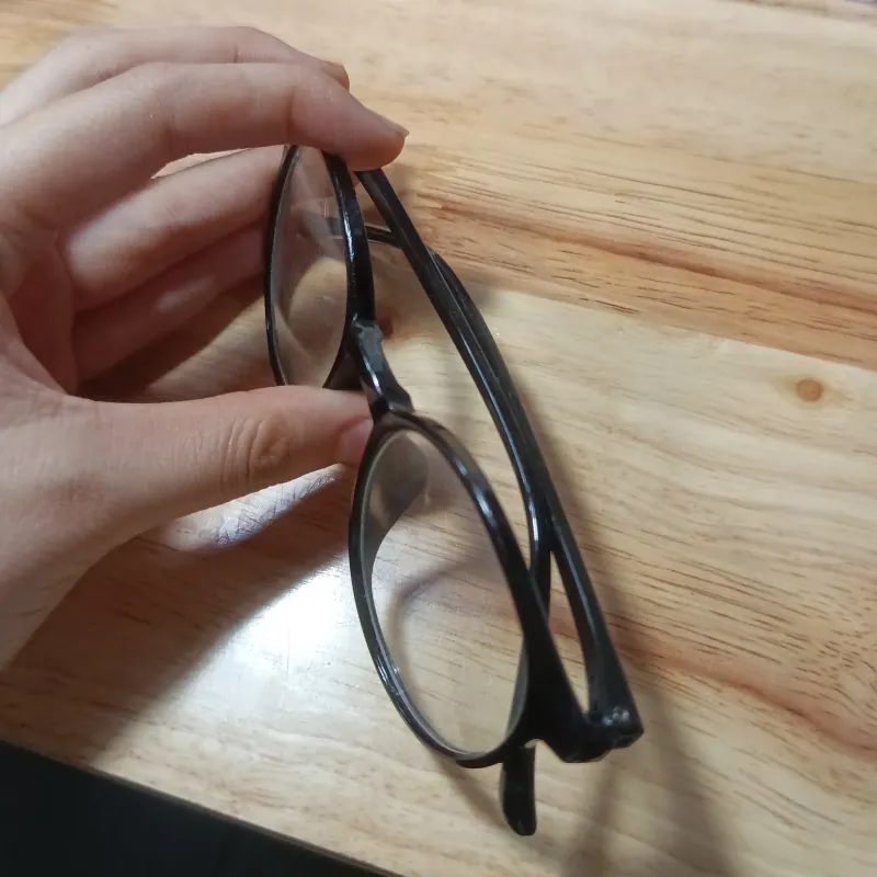 mắt kính tròn đen 779002