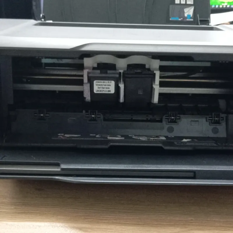 Máy in cũ - HP Deskjet 1000 1001776