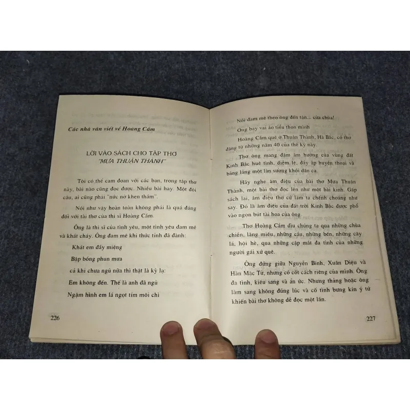 HOÀNG CẦM THƠ VĂN VÀ CUỘC ĐỜI 957894