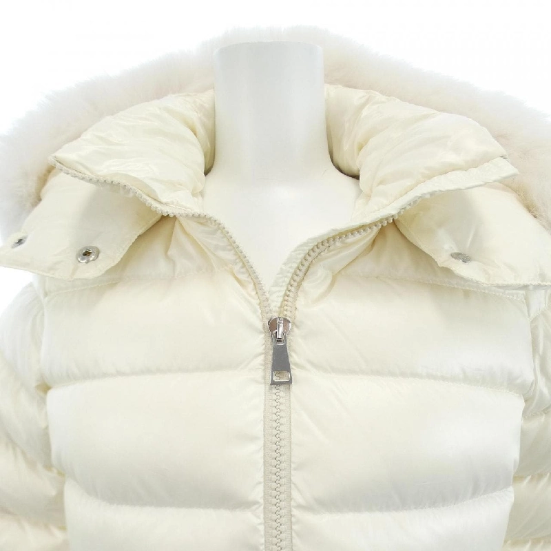 Áo khoác lông vũ MONCLER 640957