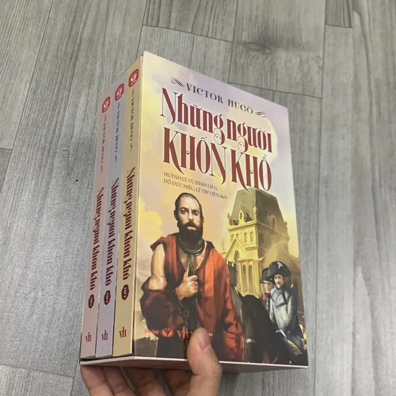 Những người khốn khổ - vitor hugo. 7a1 731150