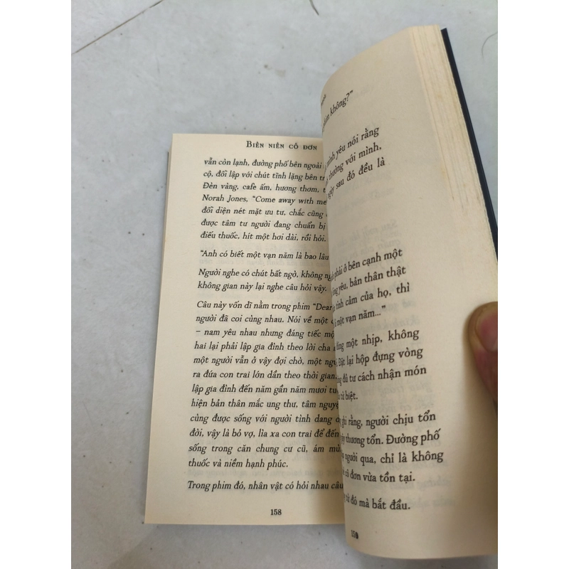 Biên niên cô đơn  413838
