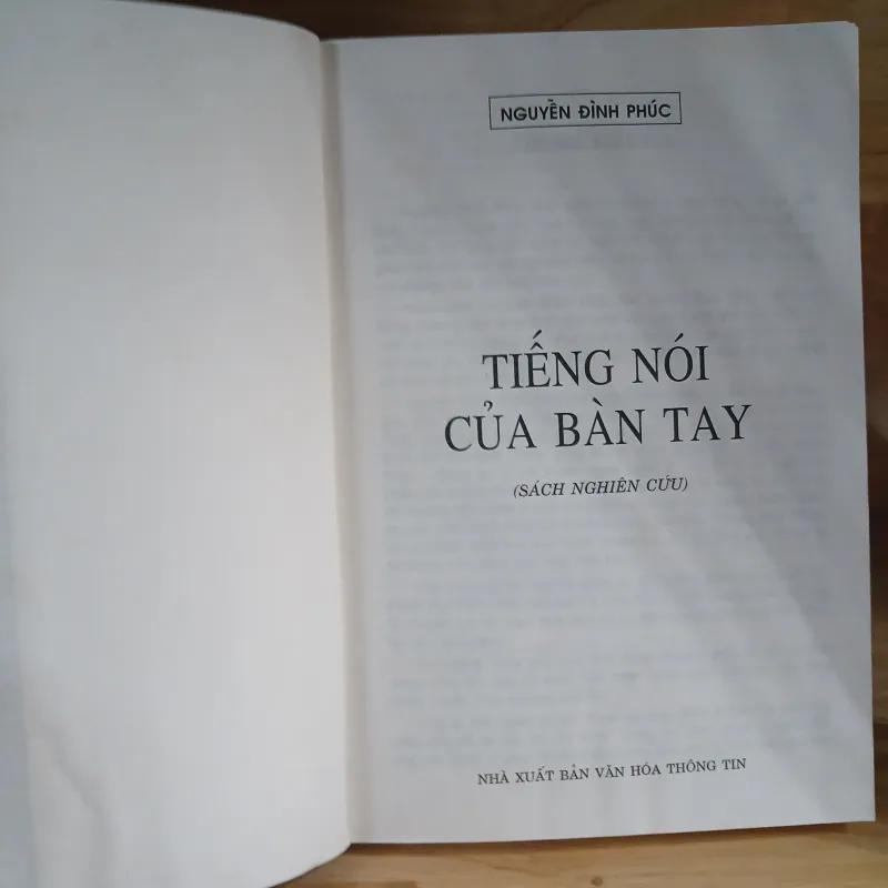 Tiếng Nói Của Bàn Tay (Sách Nghiên Cứu) - Nguyễn Đình Phúc 577466