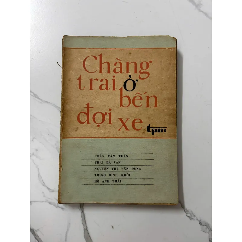 Chàng Trai Ở Bến Đợi Xe – Nhiều tác giả 1021571