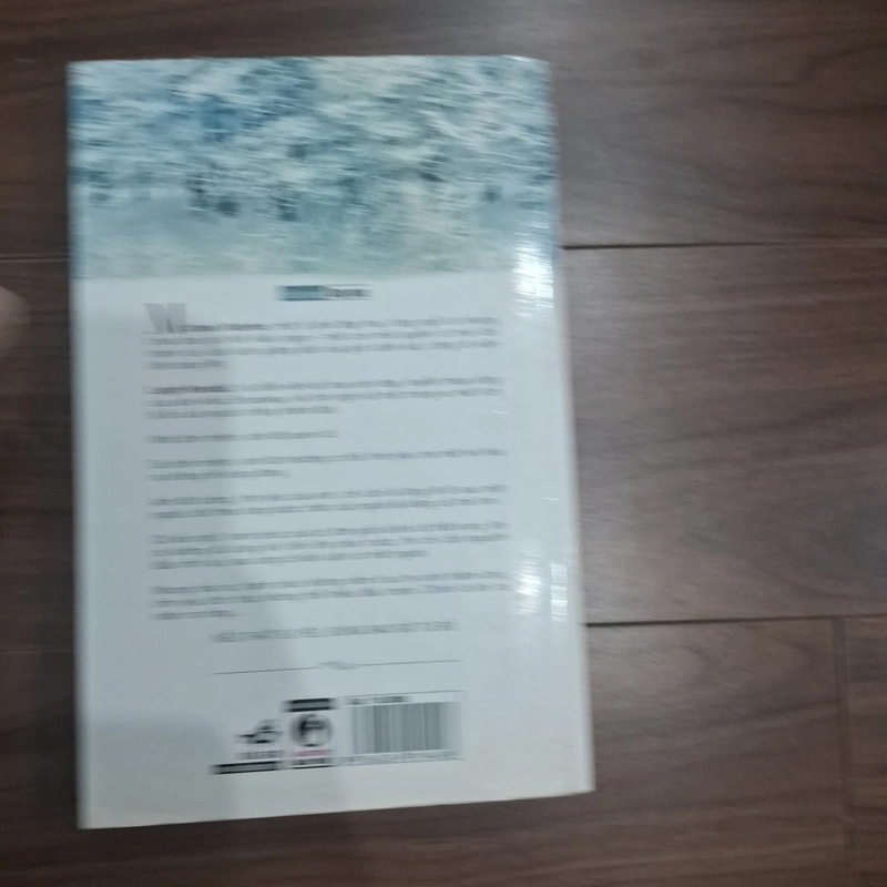 Ai đó dõi theo em 506173