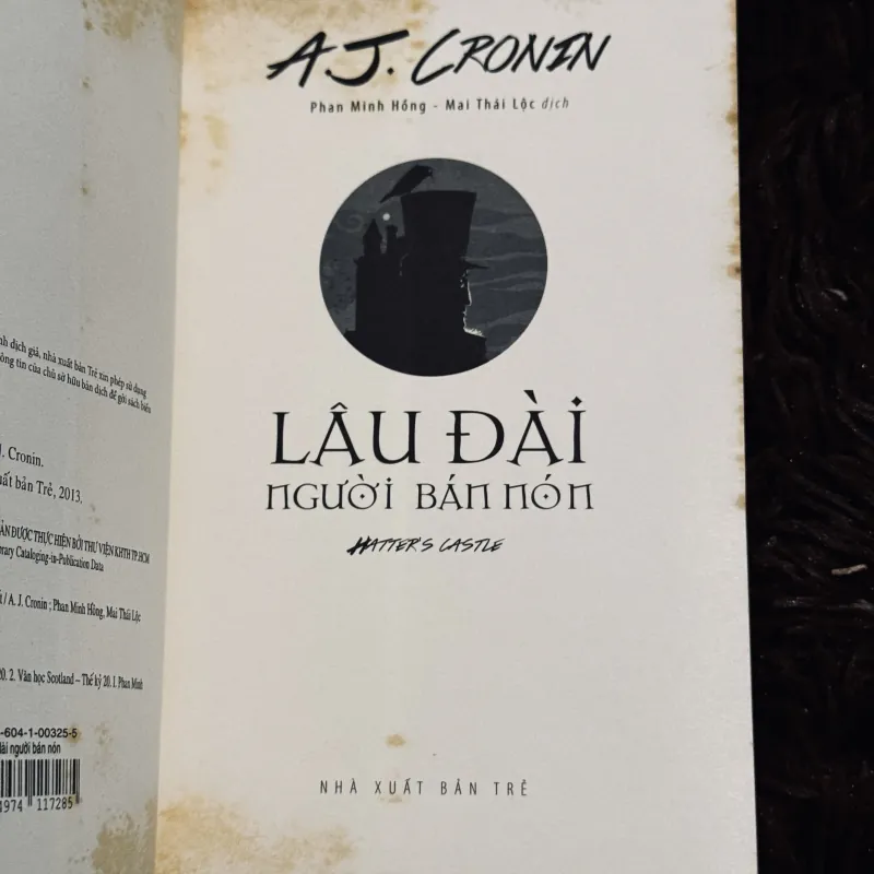 Lâu đài người bán nón 999301