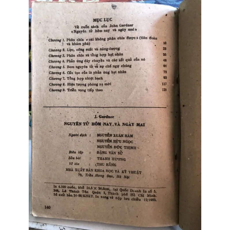 Nguyên tử hôm nay và ngày mai - John W.Gardner 1001830