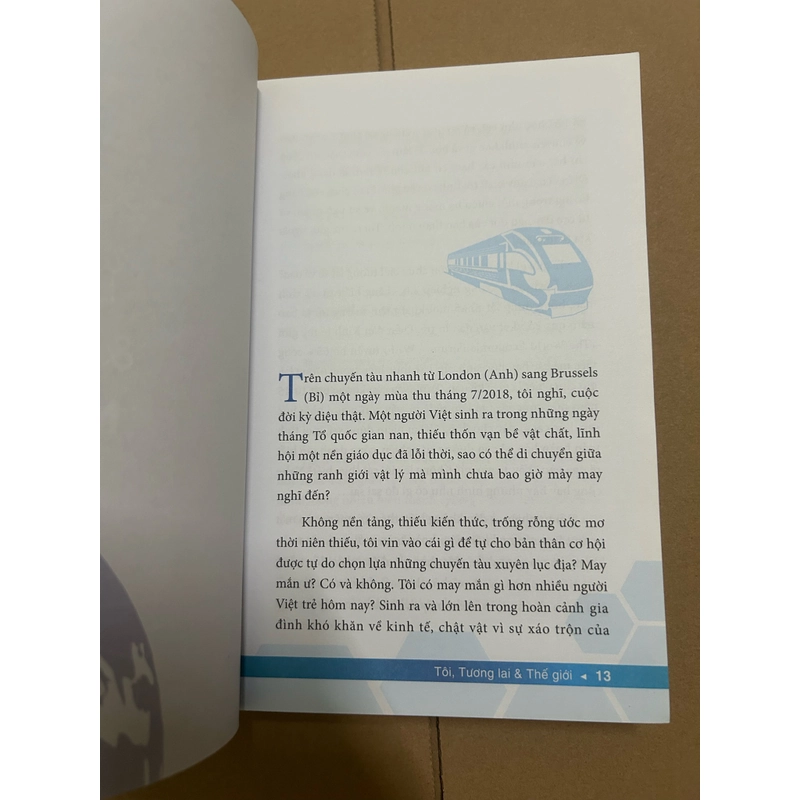 Tôi tương lai & thế giới 474254