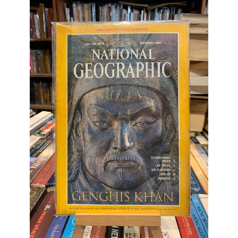 NATIONAL GEOGRAPHIC Magazine (From 1990) 320329