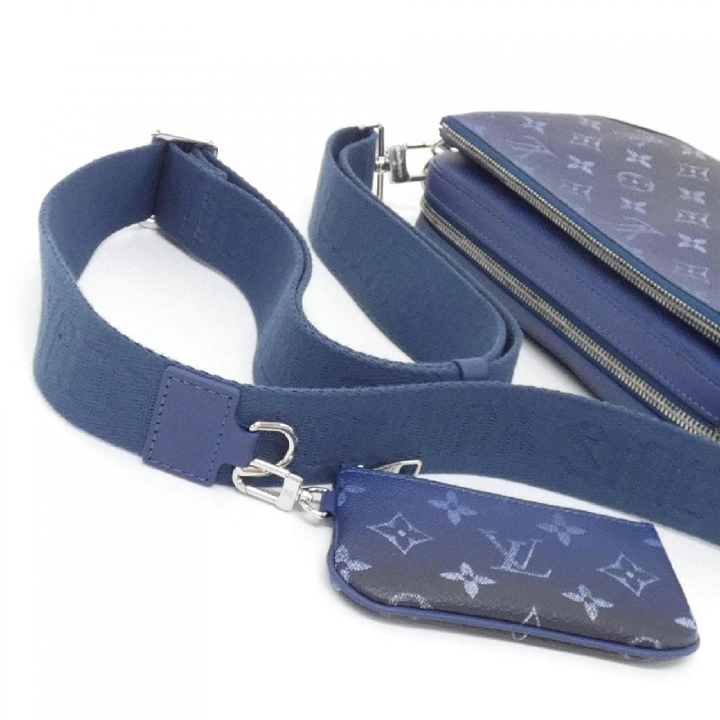 Túi đeo chéo Louis Vuitton Monogram Gradient Trio M11592 611782