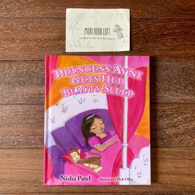 Sách ngoại văn Princess Avni Gets Her Beauty Sleep, Used, Bìa cứng 491409