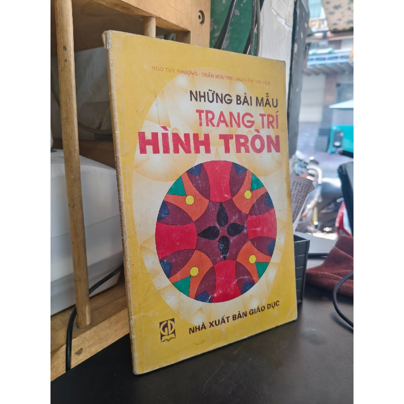 Những bài mẫu trang trí hình tròn - Nhiều tác giả 752062