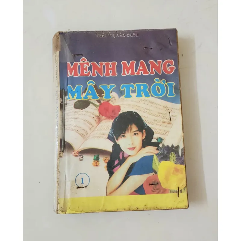 Tiểu thuyết lãng mạn Việt Nam của tác giả Trần Thị Bảo Châu: MÊNH MANG MÂY TRỜI 703538