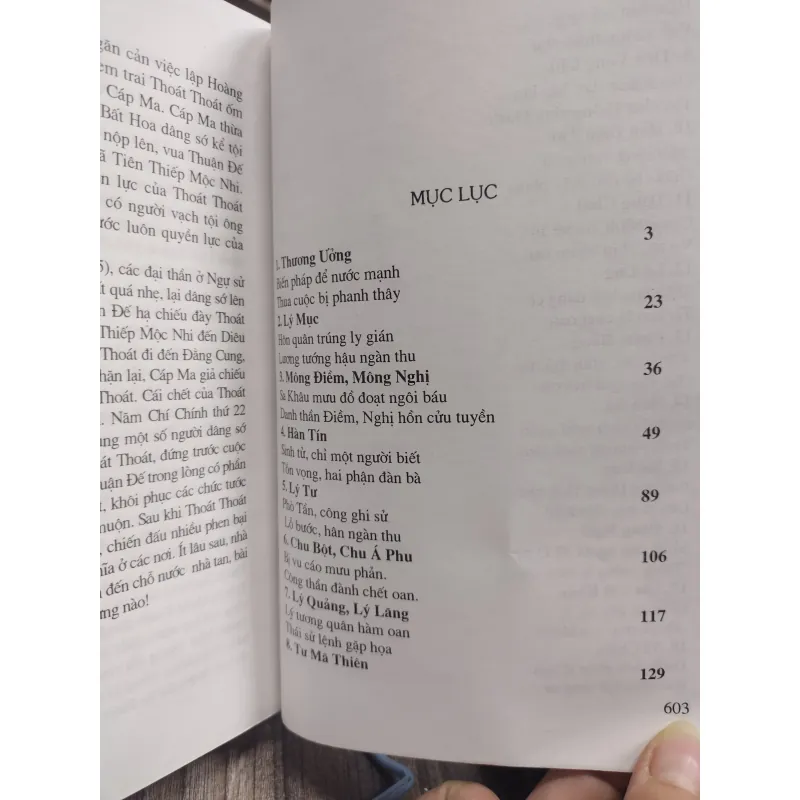 Sách: Chuyện quan trường - TG: Nhiều tác giả (A2) 999387