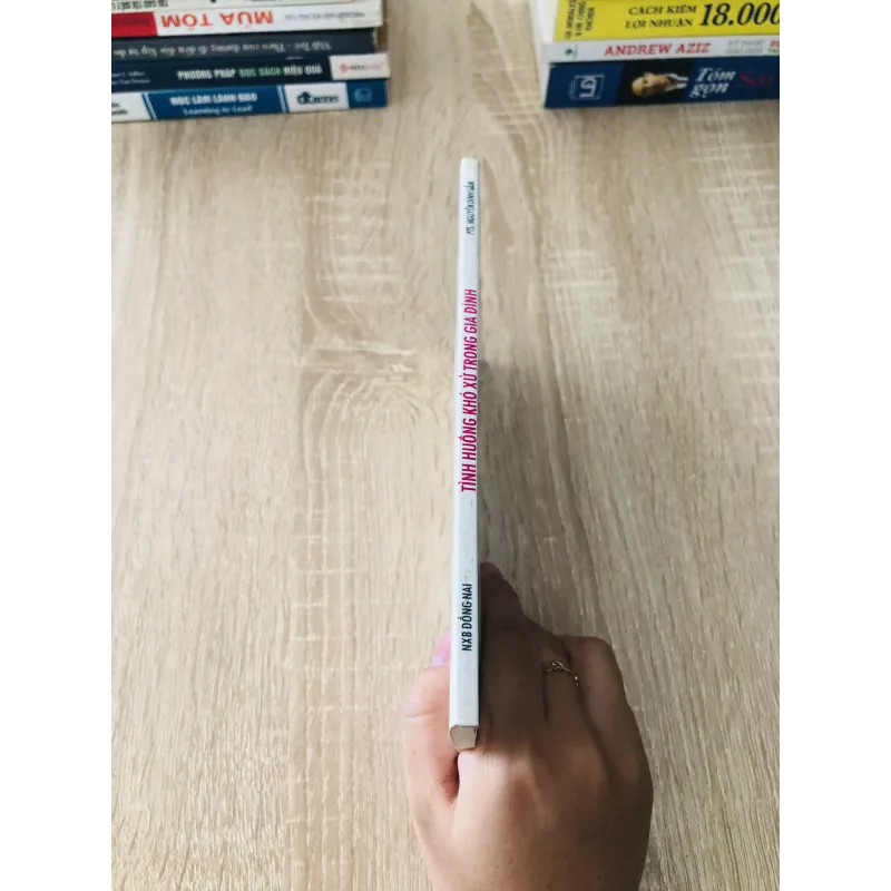 TÌNH HUỐNG KHÓ XỬ TRONG GIA ĐÌNH 1022339