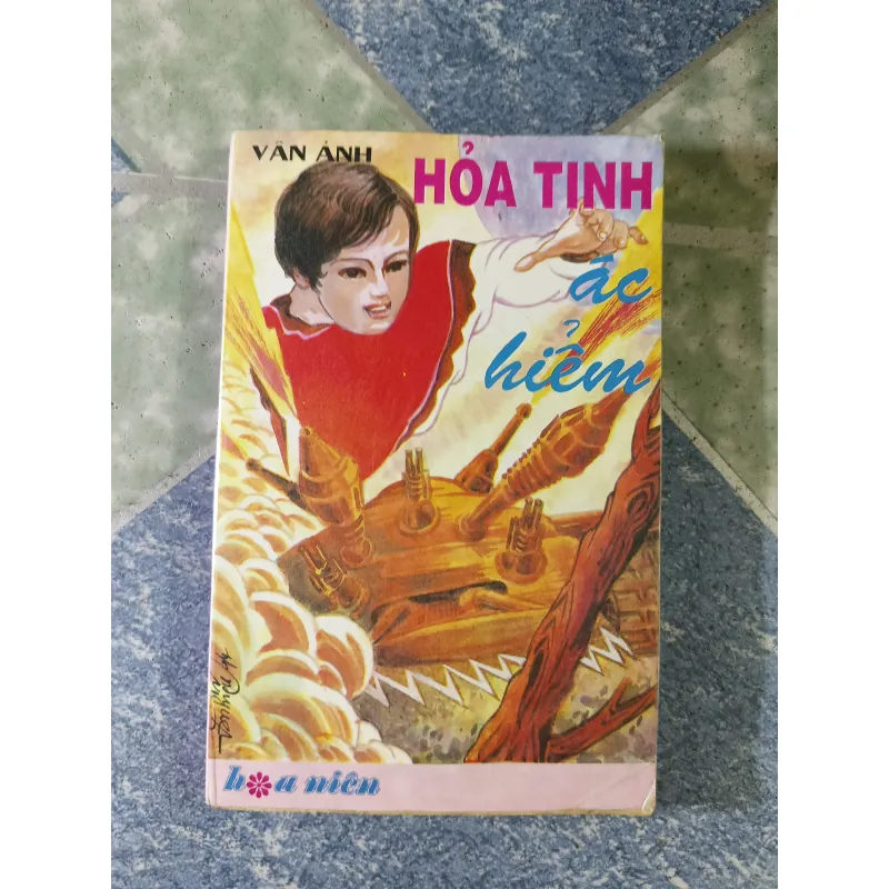 Hỏa Tinh ác hiểm - Vân Ánh 780218