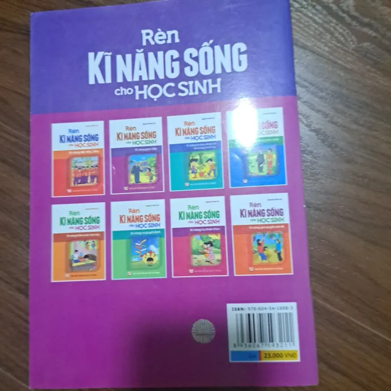Rèn Kĩ Năng Sống Dành Cho Học Sinh - Kĩ Năng Giao Tiếp, Tư duy sáng tạo tích cực 800867