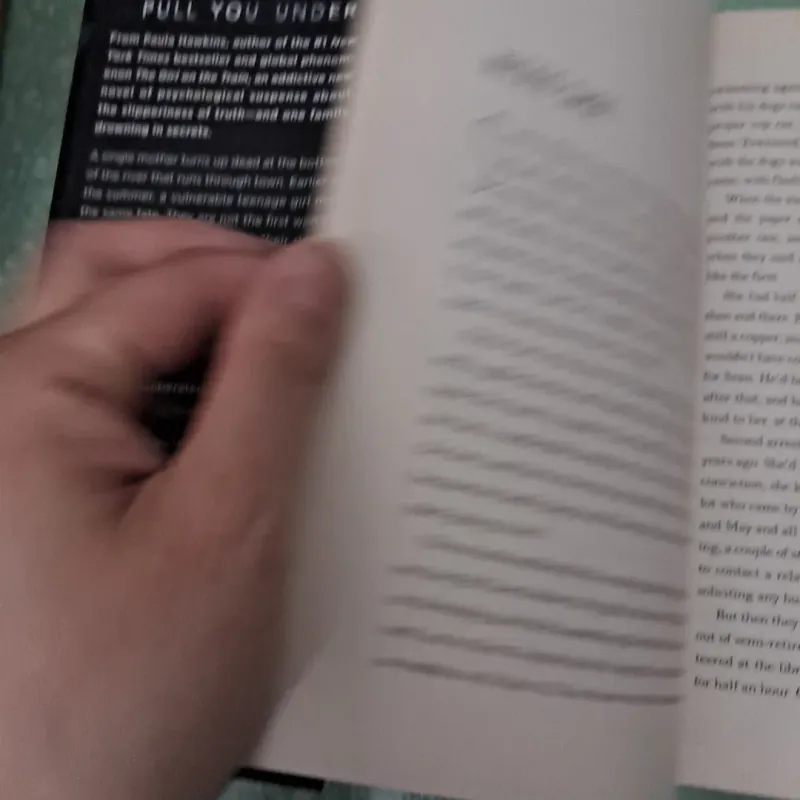 Into the water a novel paula hawking 997262