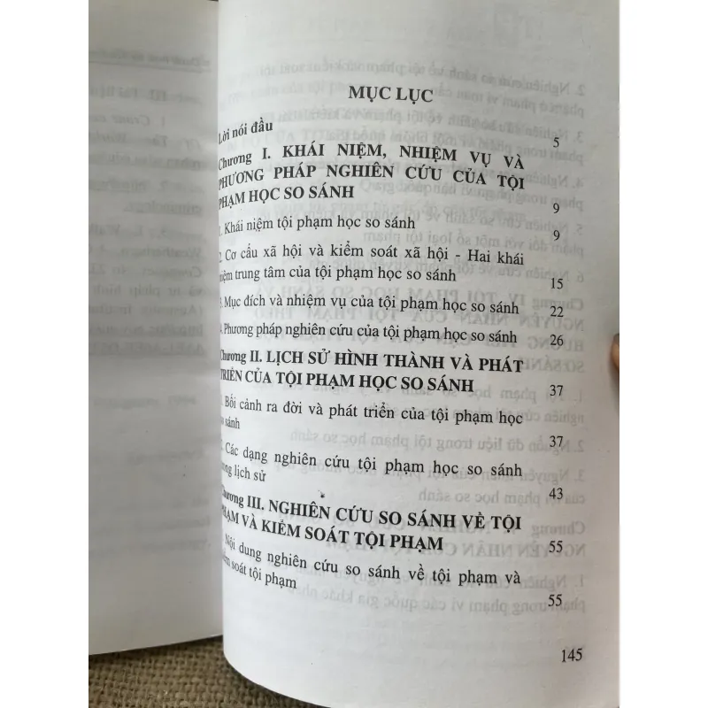 TỘI PHẠM HỌC SO SÁNH: LÝ LUẬN VÀ THỰC TIỄN Chủ biên: PGS.TS. LÊ THỊ SƠN  994361