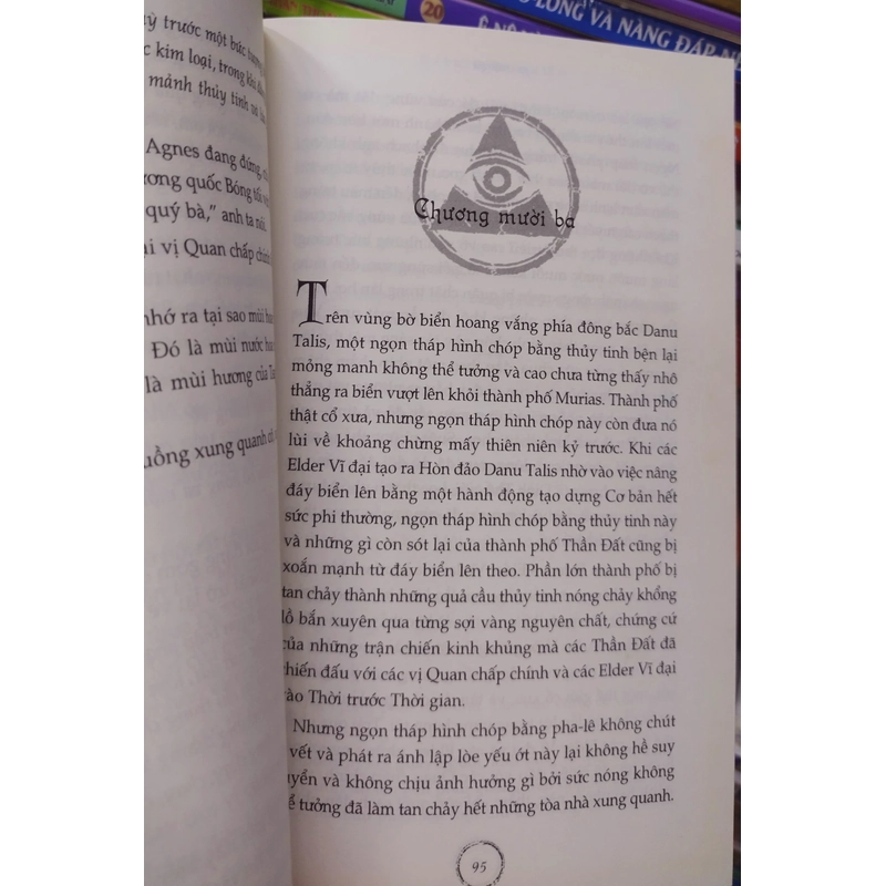 Sách - Ảo Thuật Gia - Bí Mật Của Nicholas Flamel Bất Tử (Tái Bản 2018) - like new 526007